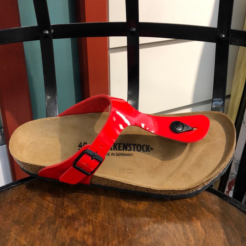 Birkenstock Red/cherry patent beautiful size 40 and 41 left